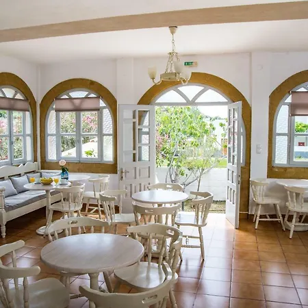 ιωάννα Ξενοδοχείο με διαμερίσματα Γροίκος